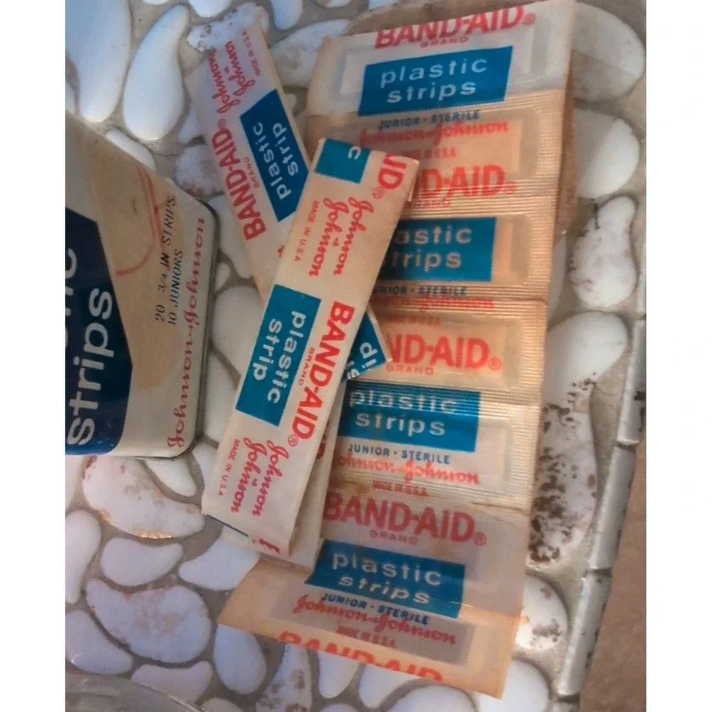 VTG Johnson & Johnson Band-Aid Metal Tin W/Original Plastic Strips included!